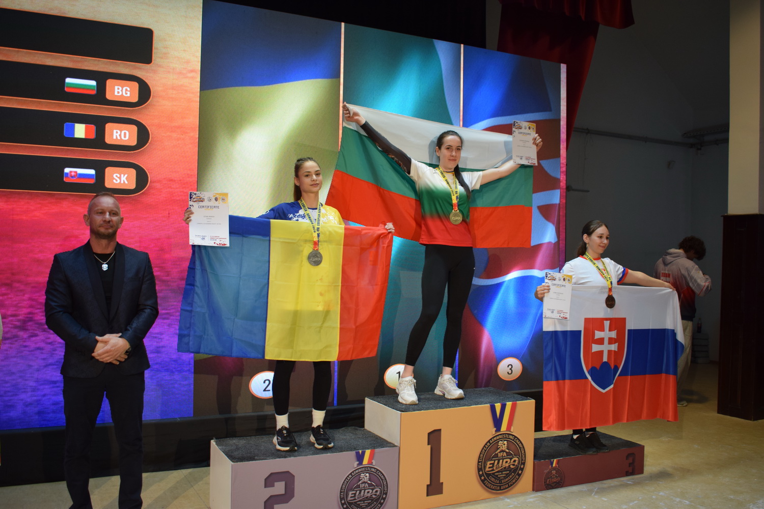 Viktória Žáčeková získala striebro v pravej ruke — 3
